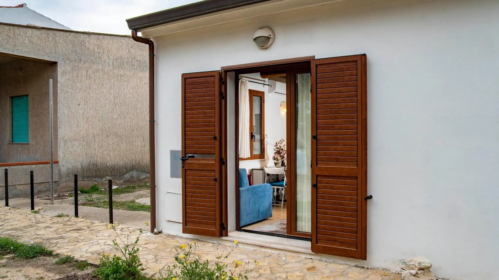 Acqua Chiara Beachfront Home Putzu Idu 0*,