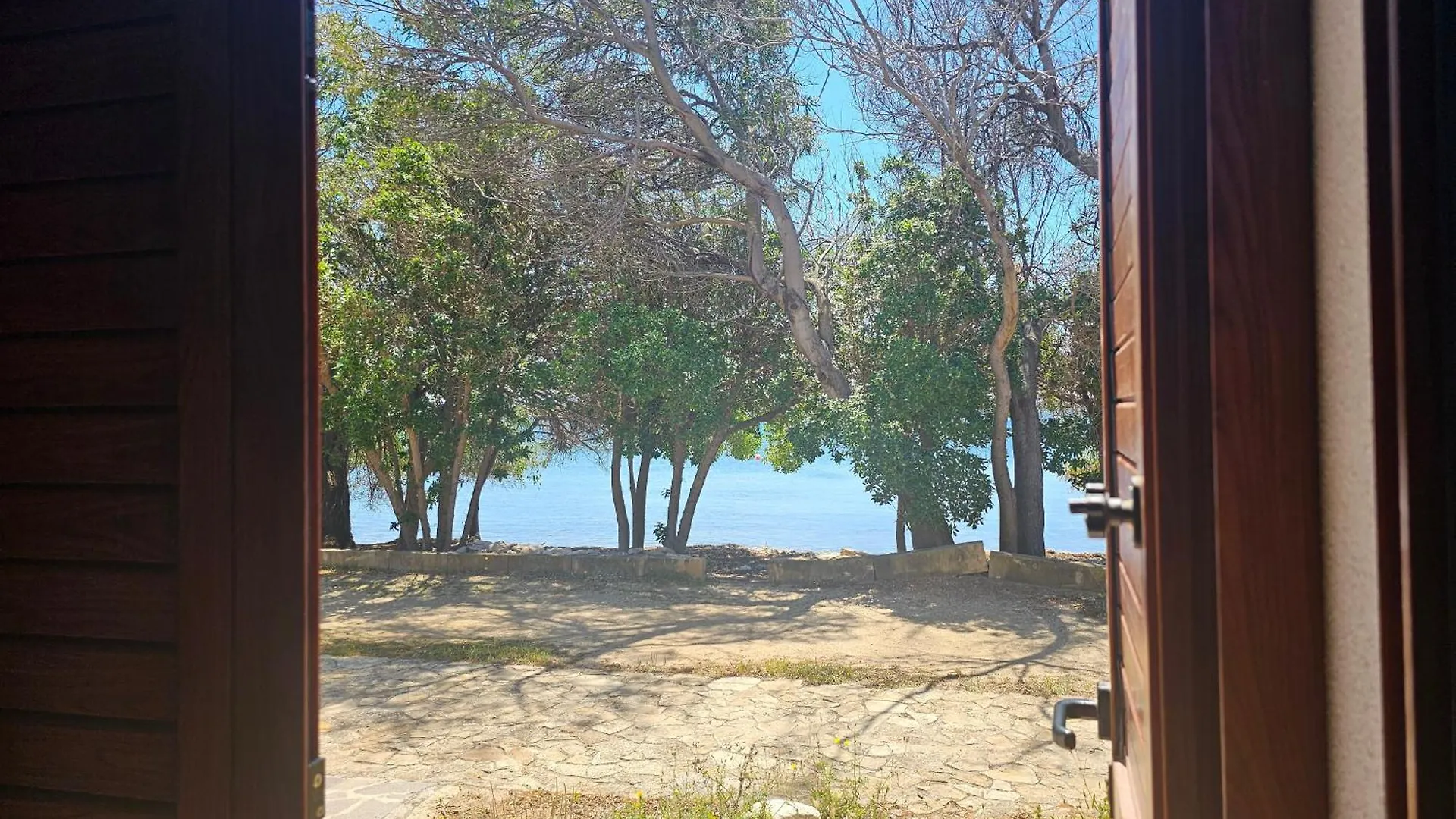 Acqua Chiara Beachfront Home Putzu Idu